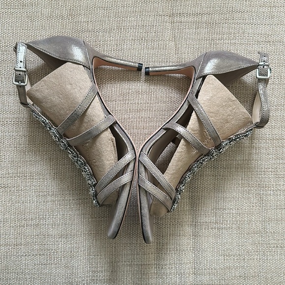 Antonio Melani Laoise Tstrap Metallic Leather Jewel Embellished Dress Sandal EUC - Picture 14 of 17